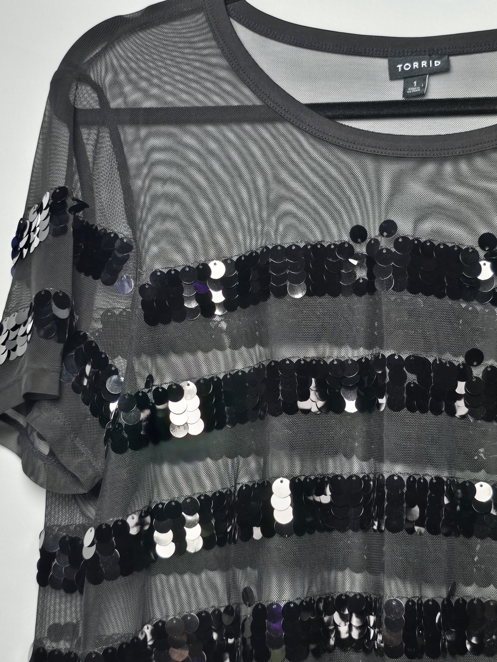 Torrid Black Sequin Stripe Mesh Short Sleeve Top, Sz 1x - Picture 2 of 6